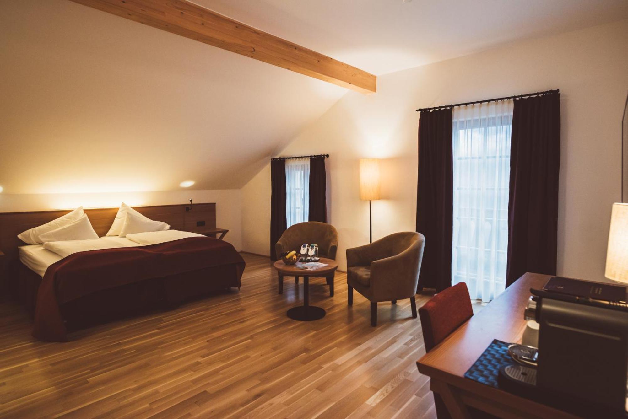 Superior Double or Twin Room,1448079874:JPEG